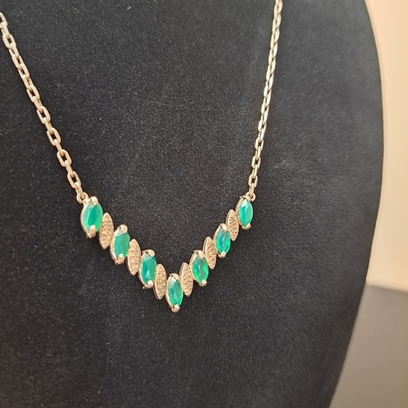 Vintage Silver and emerald marquis necklace - Picture 3 of 8